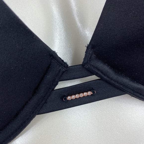 Victoria’s Secret Lightly Lined Plunge Black Bra - Picture 3 of 4